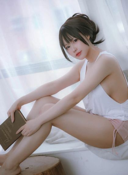 喜欢你的100个女朋友_720免费在线播放