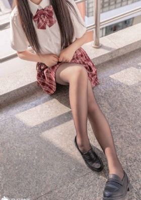 《姐姐的朋友》_4K在线观看