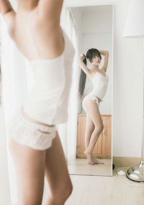 中出在线播放_高清电影免费在线