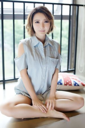 免费看美女的逼_成长在线视频免费观看